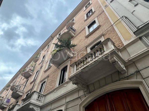 appartamento in vendita a Torino in zona Cit Turin