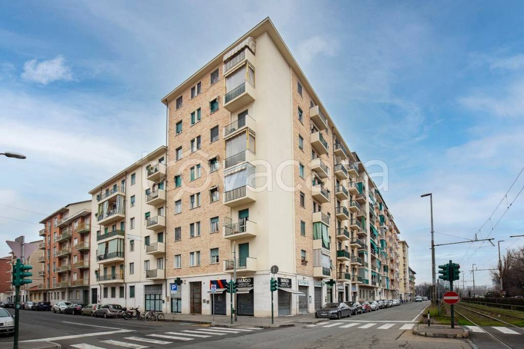 appartamento in vendita a Torino in zona Lucento