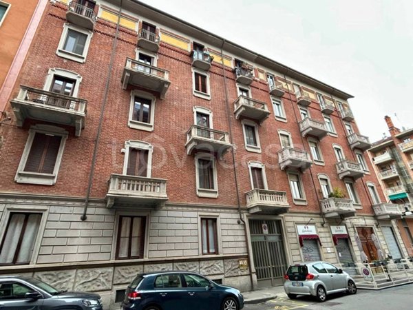 appartamento in vendita a Torino in zona Cit Turin