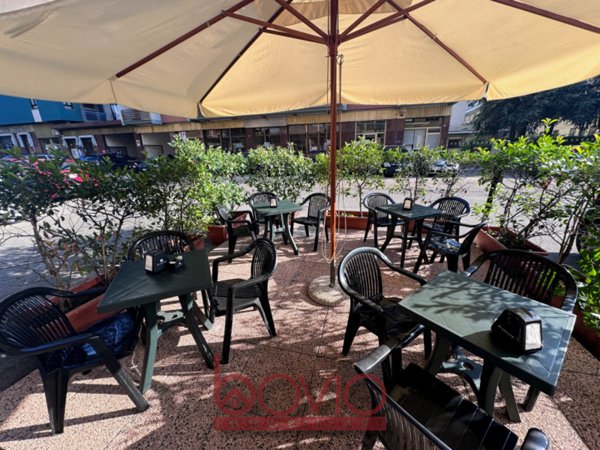 negozio in vendita a Torino in zona Lingotto