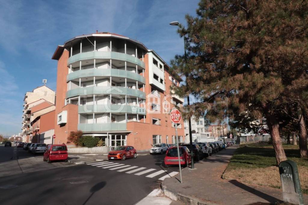 appartamento in vendita a Torino in zona Santa Rita