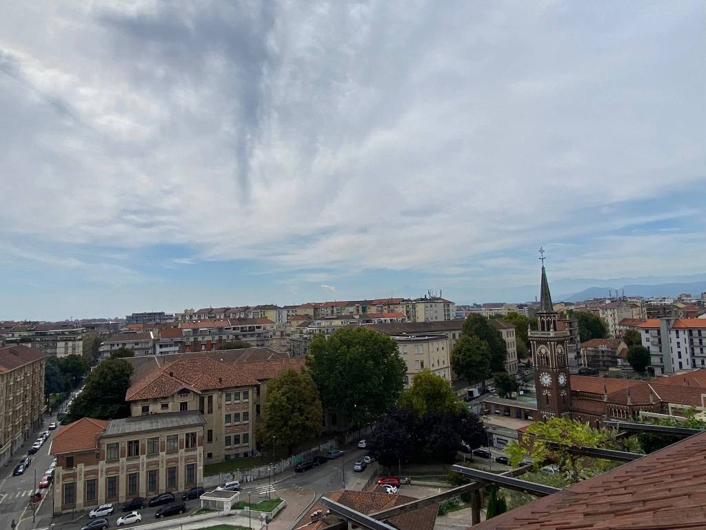 appartamento in vendita a Torino in zona Cenisia