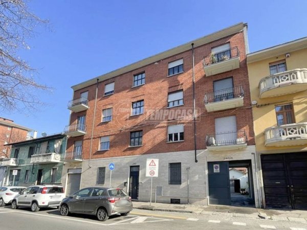 locale commerciale in vendita a Torino in zona Barca