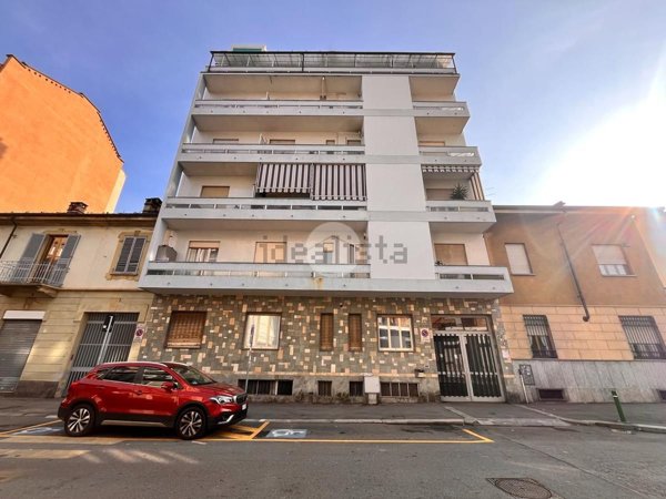 appartamento in vendita a Torino in zona Borgata Vittoria