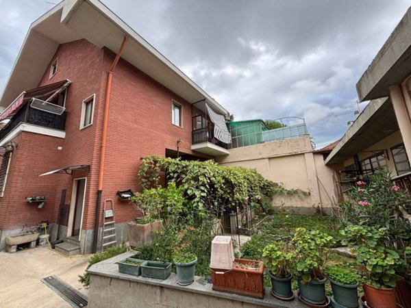 casa indipendente in vendita a Torino in zona Lucento