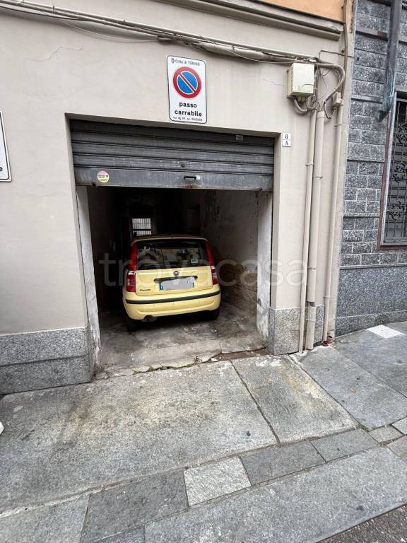 locale commerciale in vendita a Torino in zona Barriera di Milano