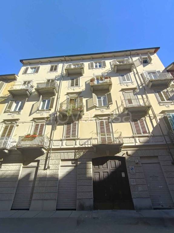 appartamento in vendita a Torino in zona Aurora