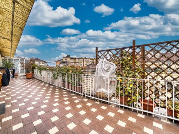 appartamento in vendita a Torino in zona Cit Turin