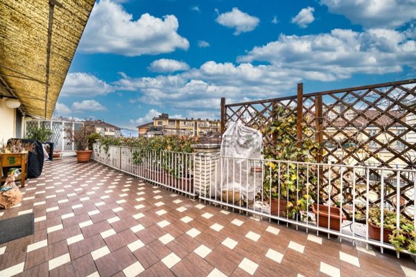 appartamento in vendita a Torino in zona Cit Turin