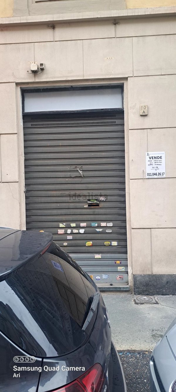 locale commerciale in vendita a Torino in zona Crocetta
