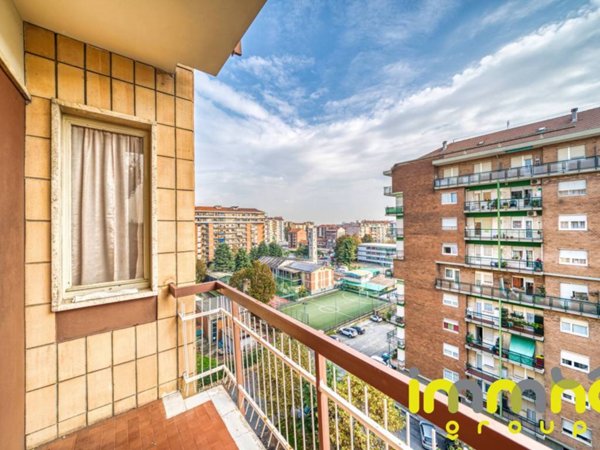 appartamento in vendita a Torino in zona Borgata Vittoria