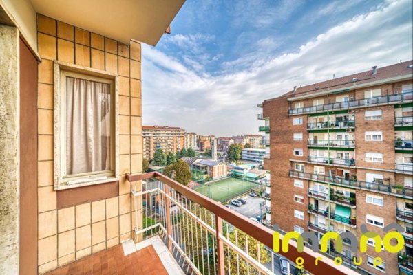 appartamento in vendita a Torino in zona Borgata Vittoria
