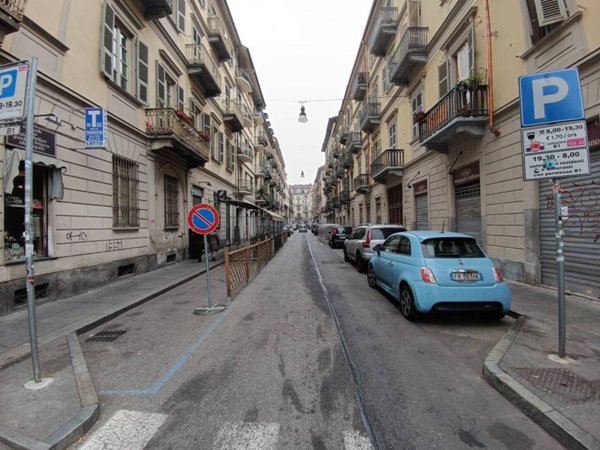 negozio in vendita a Torino in zona San Salvario