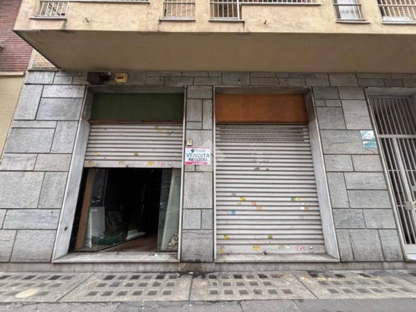 negozio in vendita a Torino in zona Rebaudengo