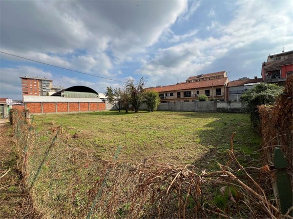 terreno edificabile in vendita a Torino