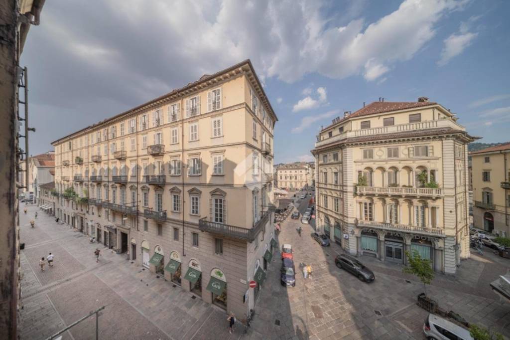 appartamento in vendita a Torino in zona Centro Storico
