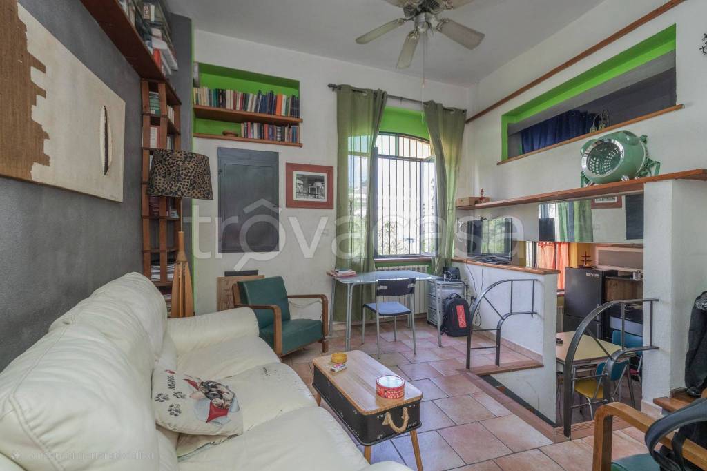 appartamento in vendita a Torino in zona Borgata Vittoria