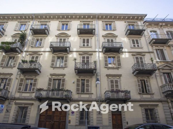 appartamento in vendita a Torino in zona Centro Storico