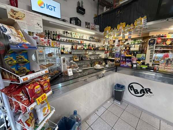 negozio in vendita a Torino in zona Borgata Vittoria