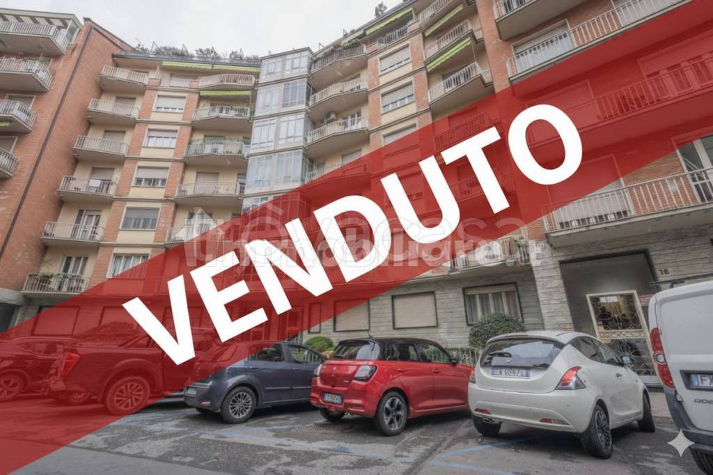 appartamento in vendita a Torino in zona Cit Turin