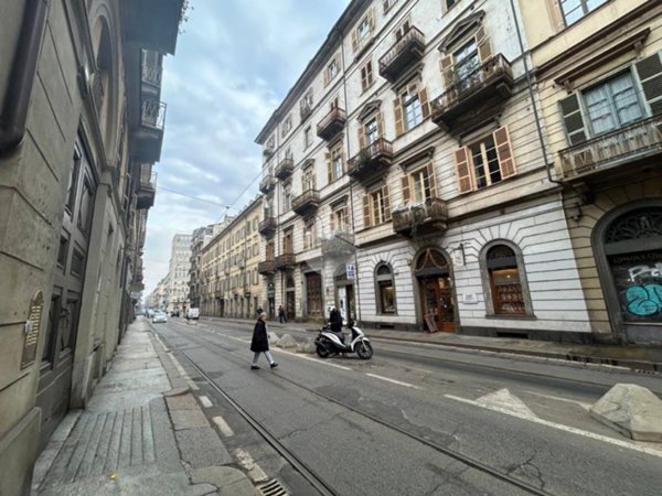 negozio in vendita a Torino in zona Vanchiglia