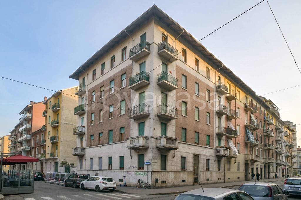 appartamento in vendita a Torino in zona Borgata Vittoria