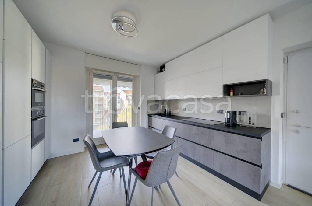 appartamento in vendita a Torino in zona Pozzo Strada