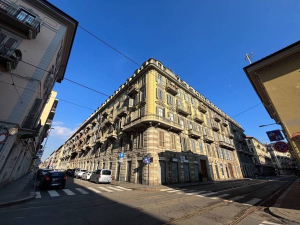 appartamento in vendita a Torino in zona San Salvario