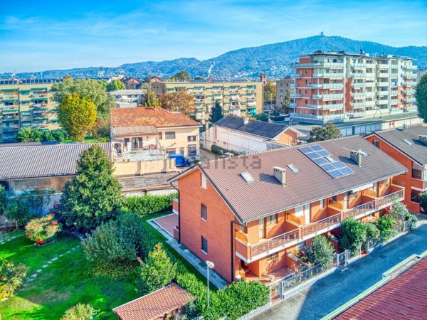 casa indipendente in vendita a Torino in zona Bertolla
