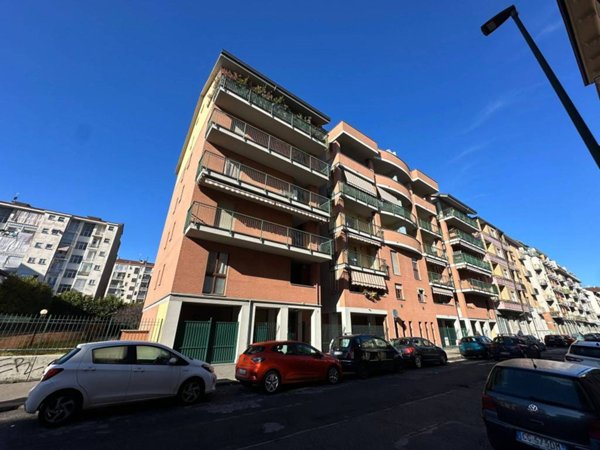 appartamento in vendita a Torino in zona Cenisia