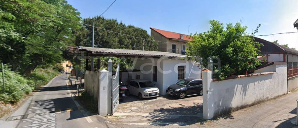 locale commerciale in vendita a Torino in zona Mirafiori Sud