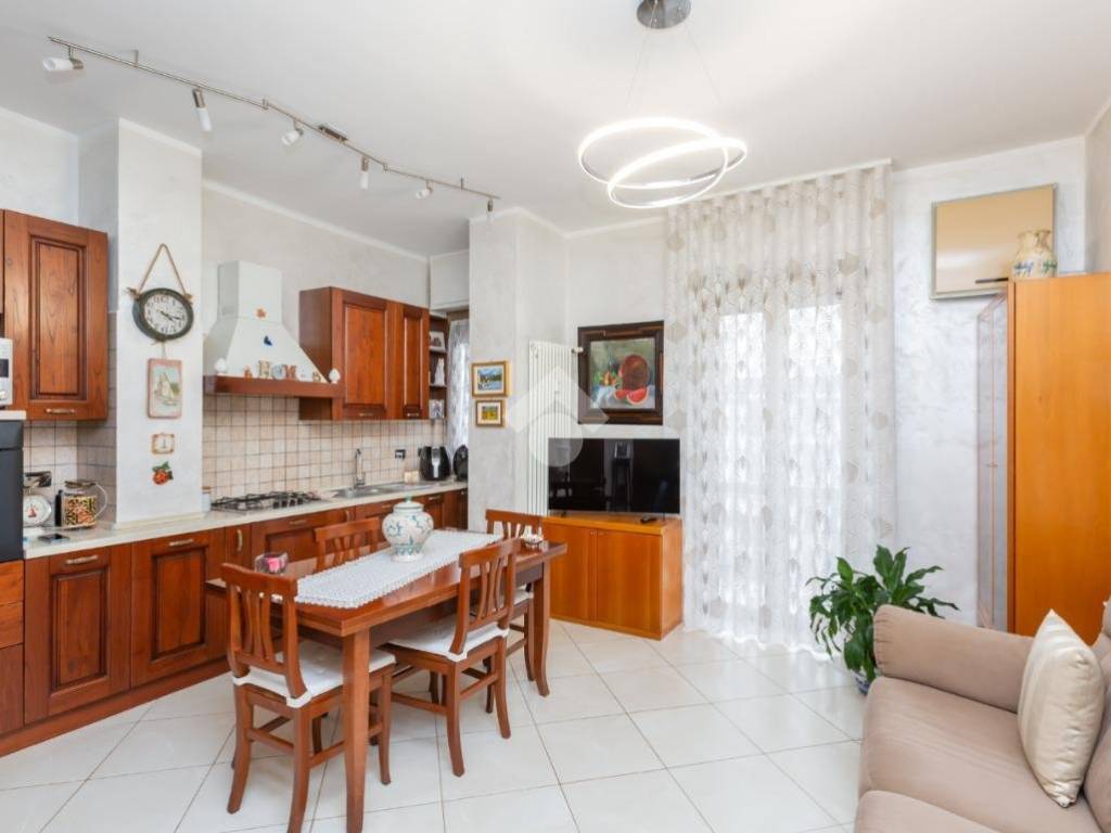 appartamento in vendita a Torino in zona Parella