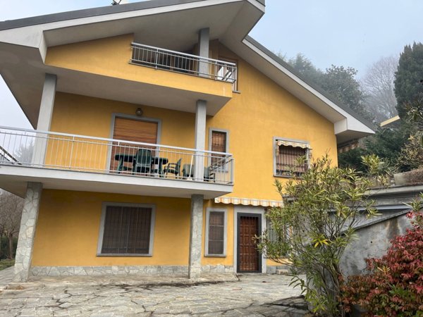 casa indipendente in vendita a Torino in zona Precollina