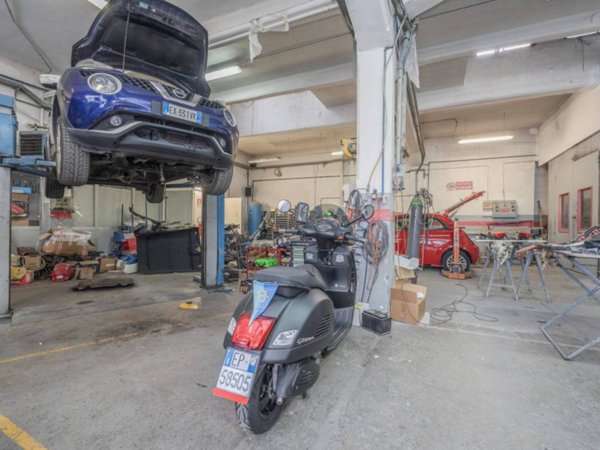 negozio in vendita a Torino in zona Borgata Vittoria