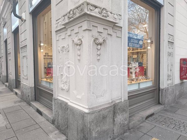 negozio in vendita a Torino in zona Cit Turin