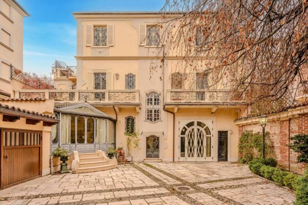 casa indipendente in vendita a Torino in zona San Salvario