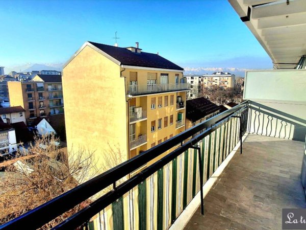 appartamento in vendita a Torino in zona Pozzo Strada