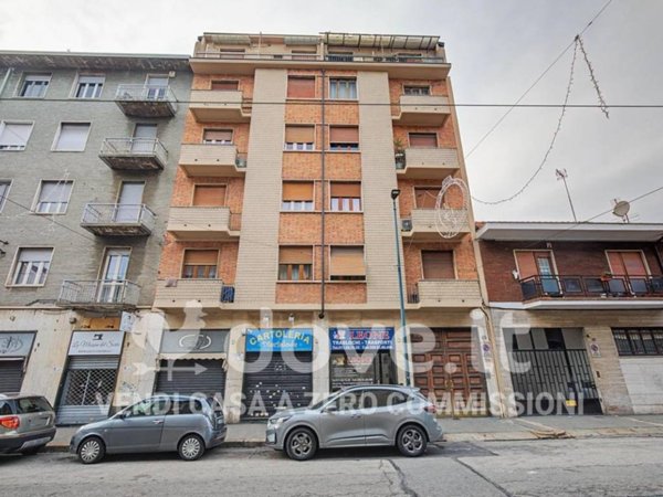 appartamento in vendita a Torino in zona Borgata Vittoria