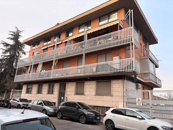 appartamento in vendita a Torino in zona Mirafiori Sud