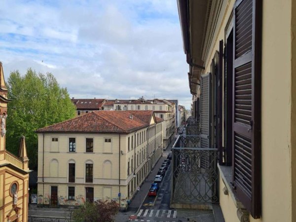 appartamento in vendita a Torino in zona Centro Storico