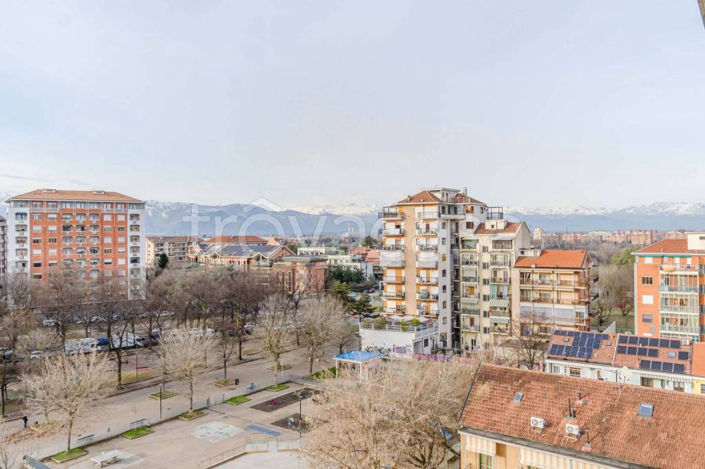 appartamento in vendita a Torino in zona Parella