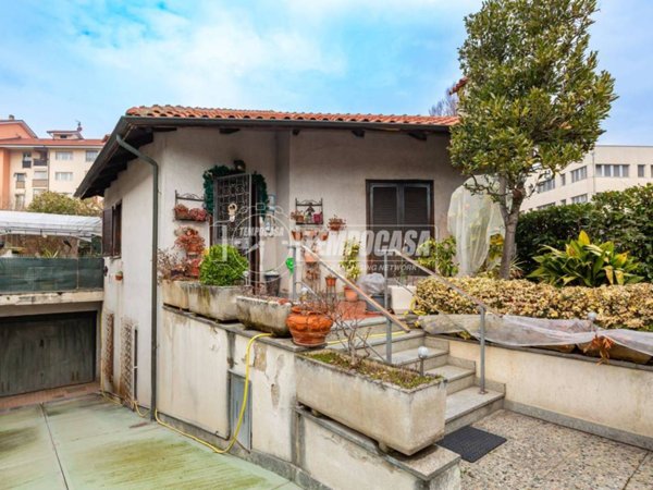 casa indipendente in vendita a Torino in zona Bertolla