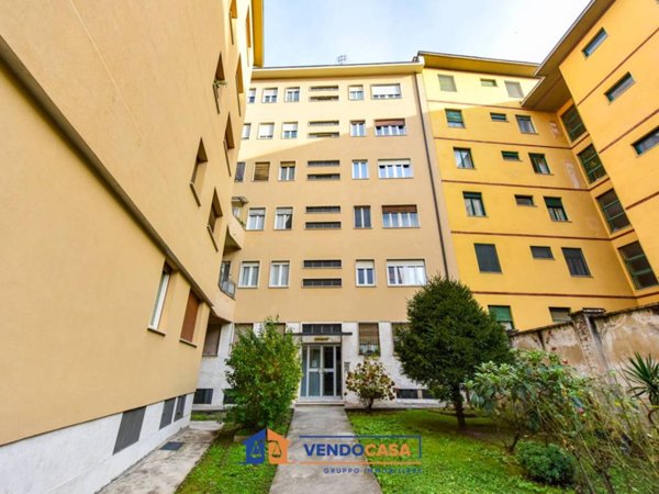 appartamento in vendita a Torino in zona Cit Turin