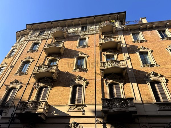 appartamento in vendita a Torino in zona Cit Turin