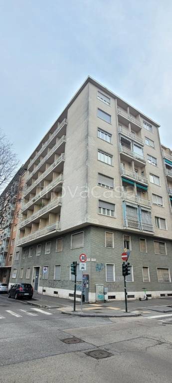 appartamento in vendita a Torino in zona Lingotto