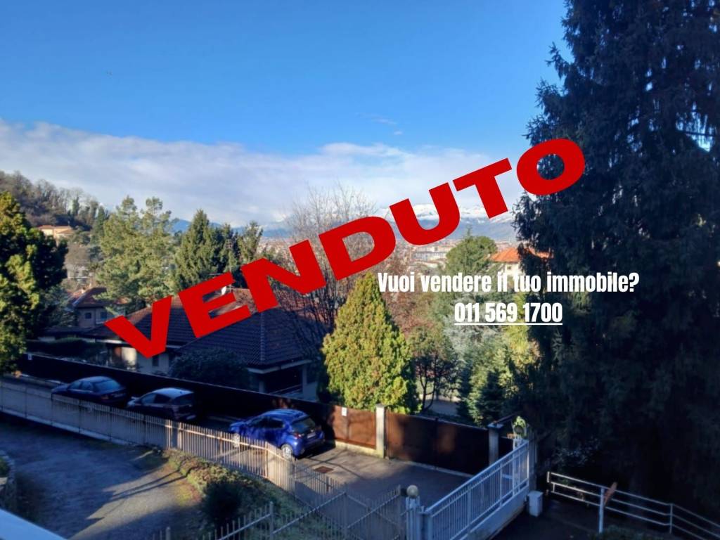 appartamento in vendita a Torino in zona Cavoretto