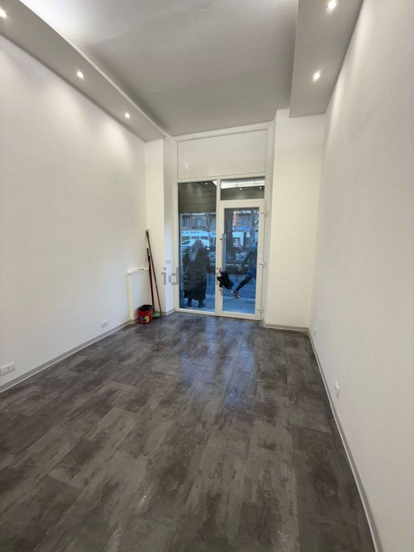 ufficio in vendita a Torino in zona Cenisia