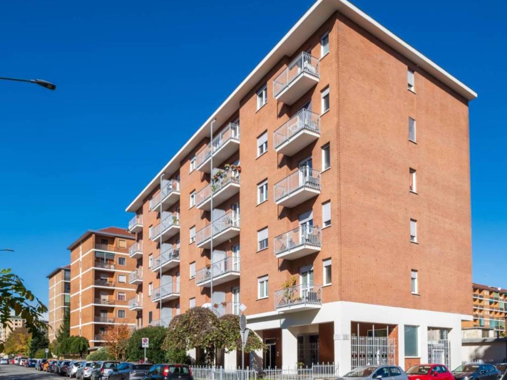 appartamento in vendita a Torino in zona Regio Parco