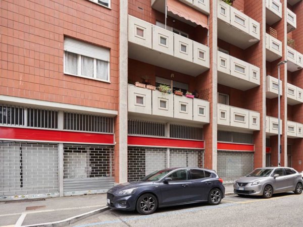 negozio in vendita a Torino in zona San Salvario