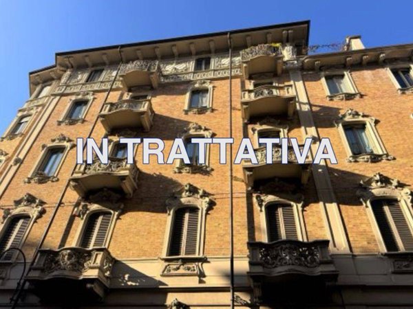 appartamento in vendita a Torino in zona Cit Turin